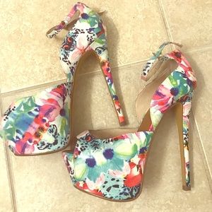 Steve Madden platform sandals